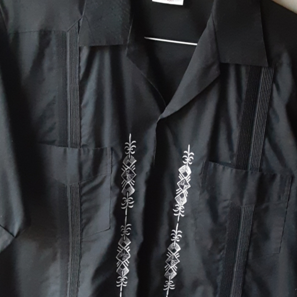 GUAYABERAS "ABDALA" button-up collard shirt